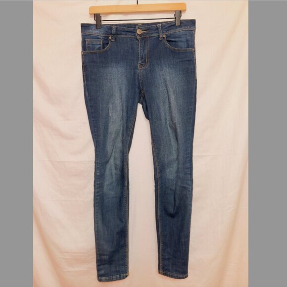 1822 Denim Denim - 1822 Denim Dark Wash High Rise Adrianna Skinny Jeans size 6